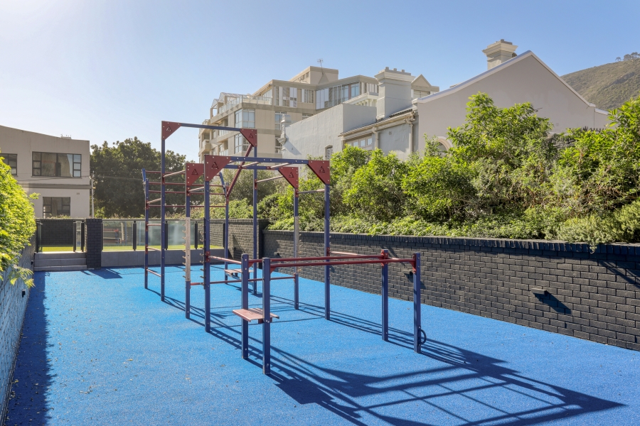 1 Bedroom Property for Sale in Sea Point Western Cape
